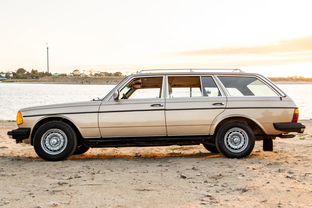 1983 Mercedes-Benz E-Class - Image 3 of 31