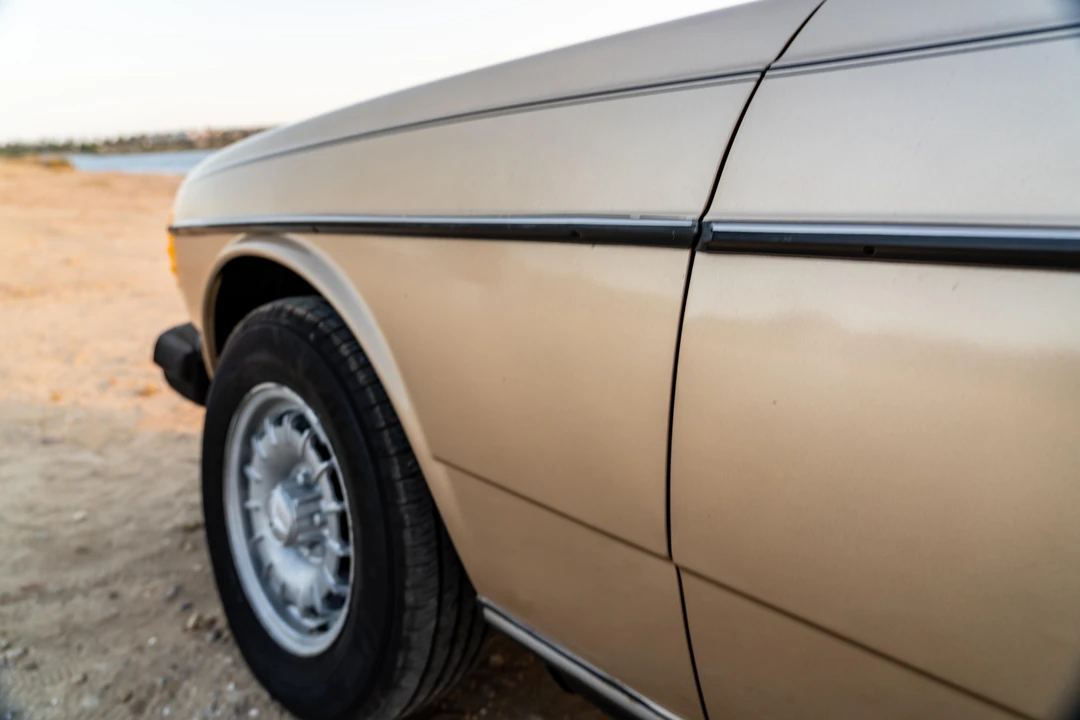 1983 Mercedes-Benz E-Class - Image 23 of 31