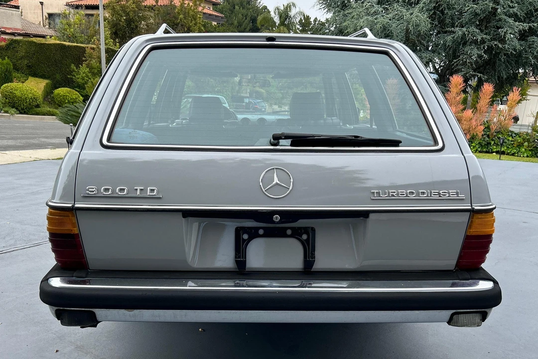 1983 Mercedes-Benz E-Class - Image 5 of 31