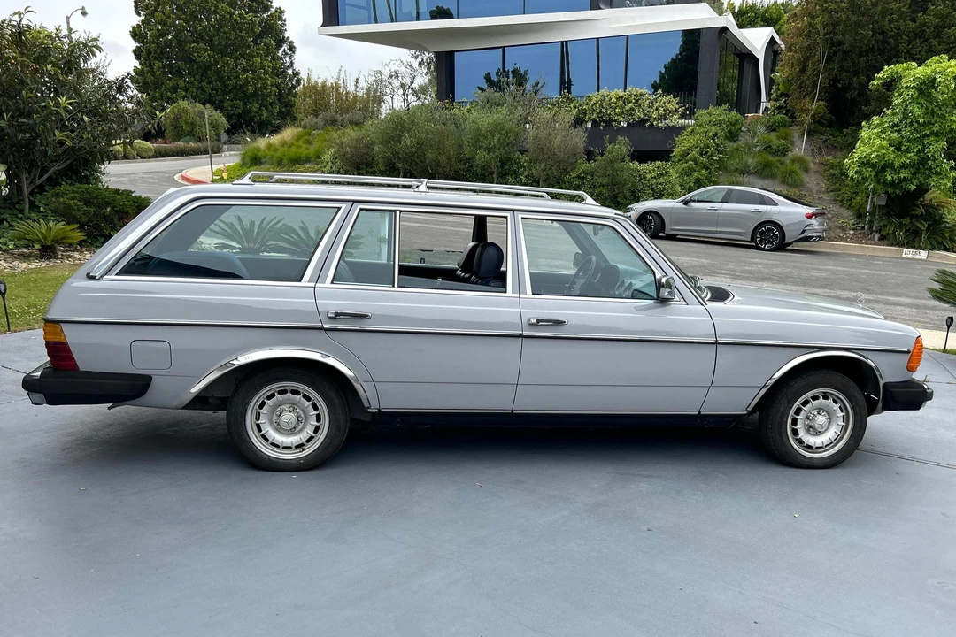 1983 Mercedes-Benz E-Class - Image 3 of 31