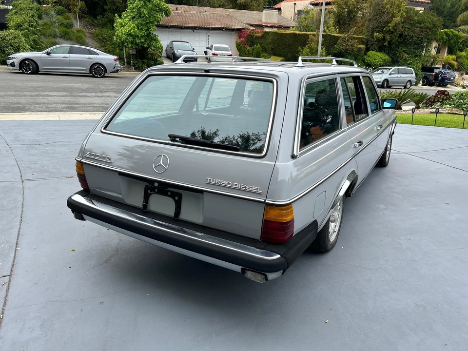 1983 Mercedes-Benz E-Class - Image 29 of 31