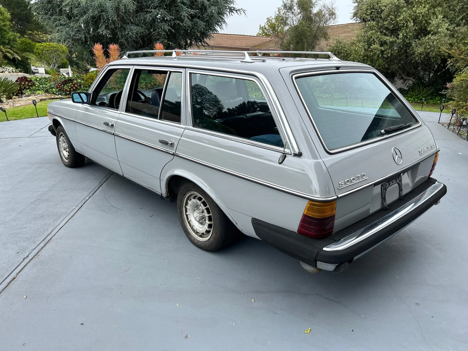 1983 Mercedes-Benz E-Class - Image 19 of 31