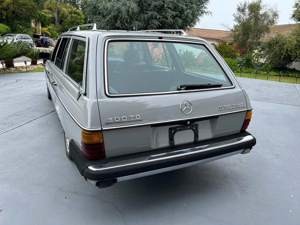 1983 Mercedes-Benz E-Class - Image 22 of 31