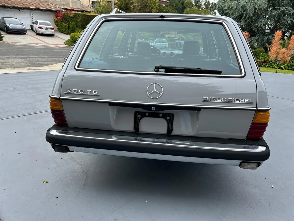 1983 Mercedes-Benz E-Class - Image 25 of 31