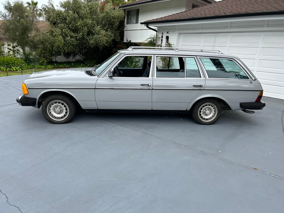 1983 Mercedes-Benz E-Class - Image 14 of 31