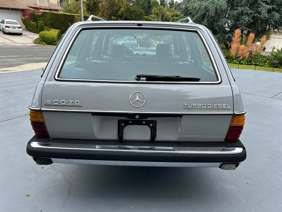 1983 Mercedes-Benz E-Class - Image 24 of 31