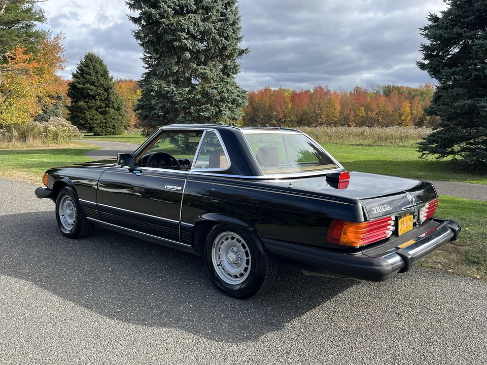 1983 Mercedes-Benz R107 SL-Class - Image 17 of 28