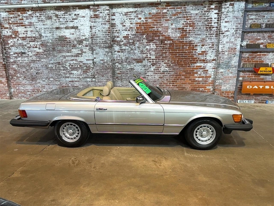 1983 Mercedes-Benz R107 SL-Class - Image 2 of 31