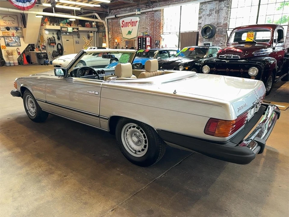 1983 Mercedes-Benz R107 SL-Class - Image 5 of 31