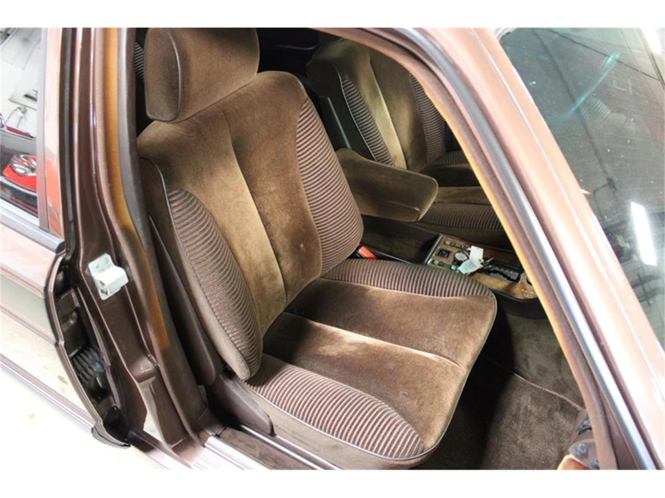 1983 Mercedes-Benz W126 S-Class Sedan - Image 26 of 31