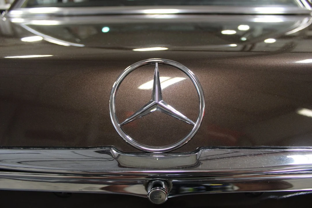 1983 Mercedes-Benz R107 SL-Class - Image 13 of 31