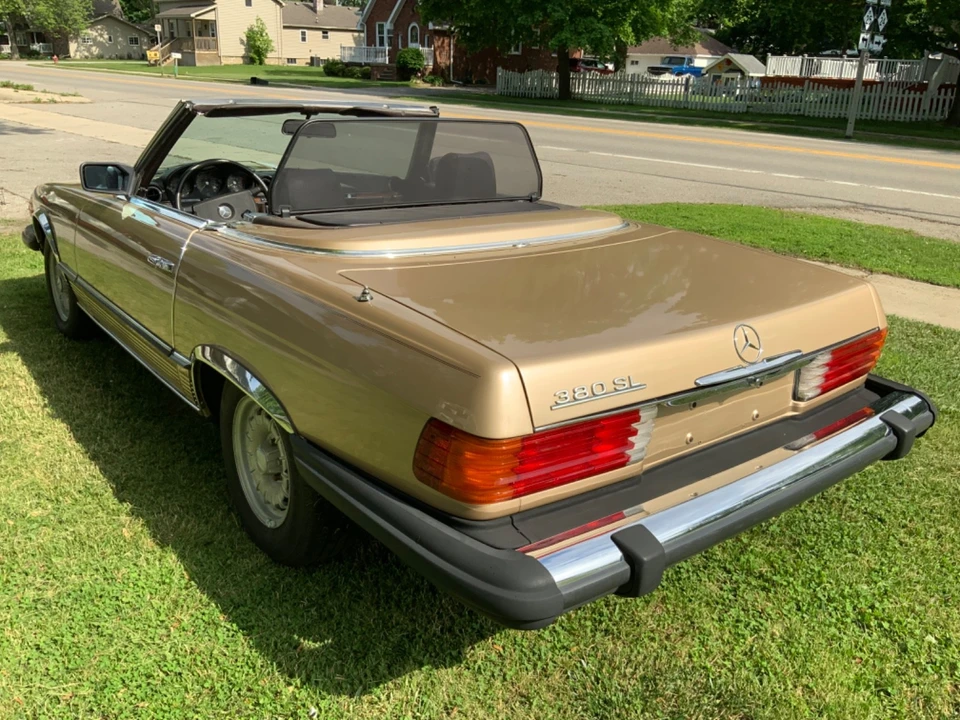 1983 Mercedes-Benz R107 SL-Class - Image 18 of 28