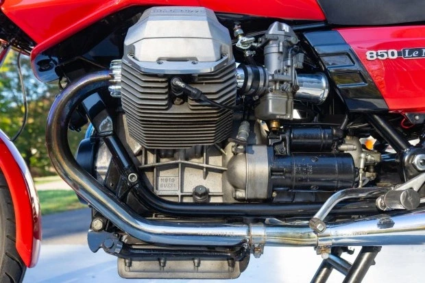 1983 Moto Guzzi Le Mans - Image 5 of 6