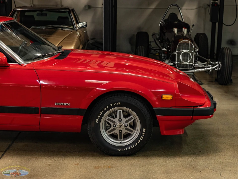 1983 Nissan - Image 4 of 31