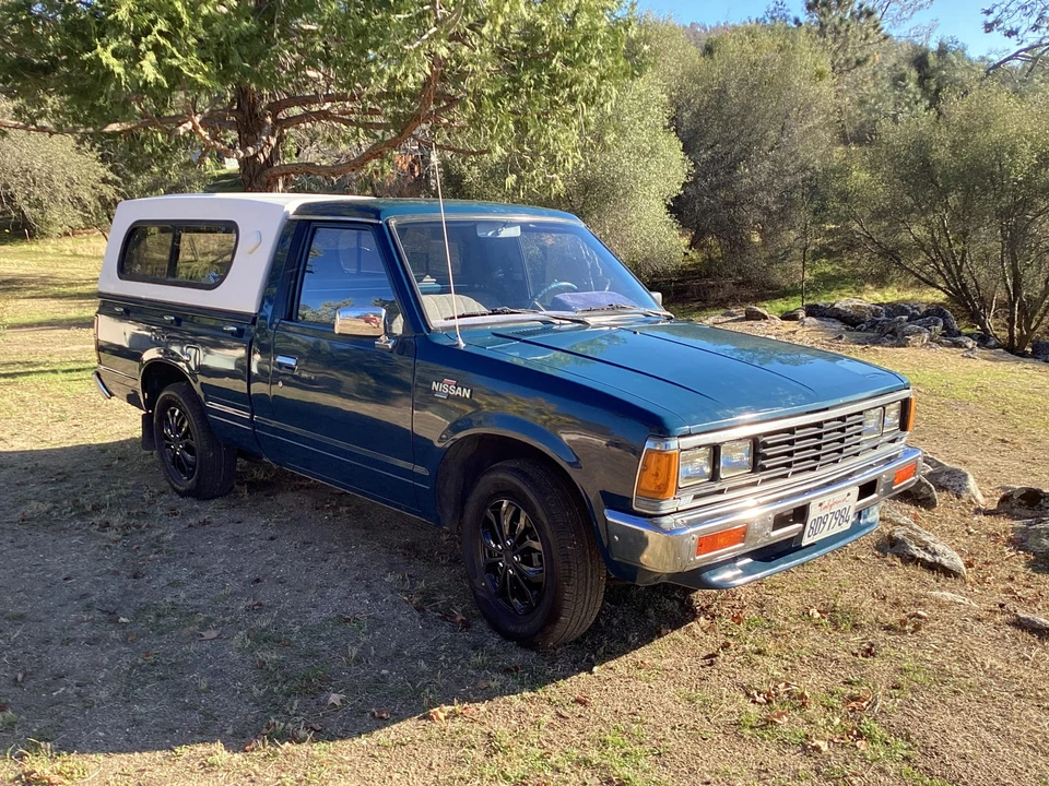 1983 Nissan - Image 10 of 31