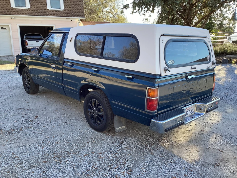 1983 Nissan - Image 4 of 31