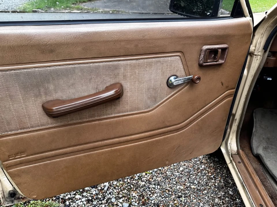 1983 Nissan - Image 2 of 10
