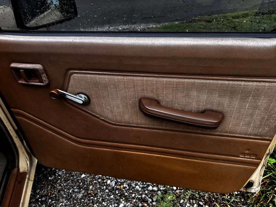 1983 Nissan - Image 3 of 10