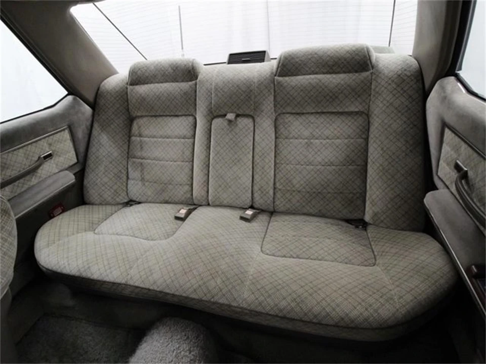 1983 Nissan Gloria 6th Gen - Image 18 of 31