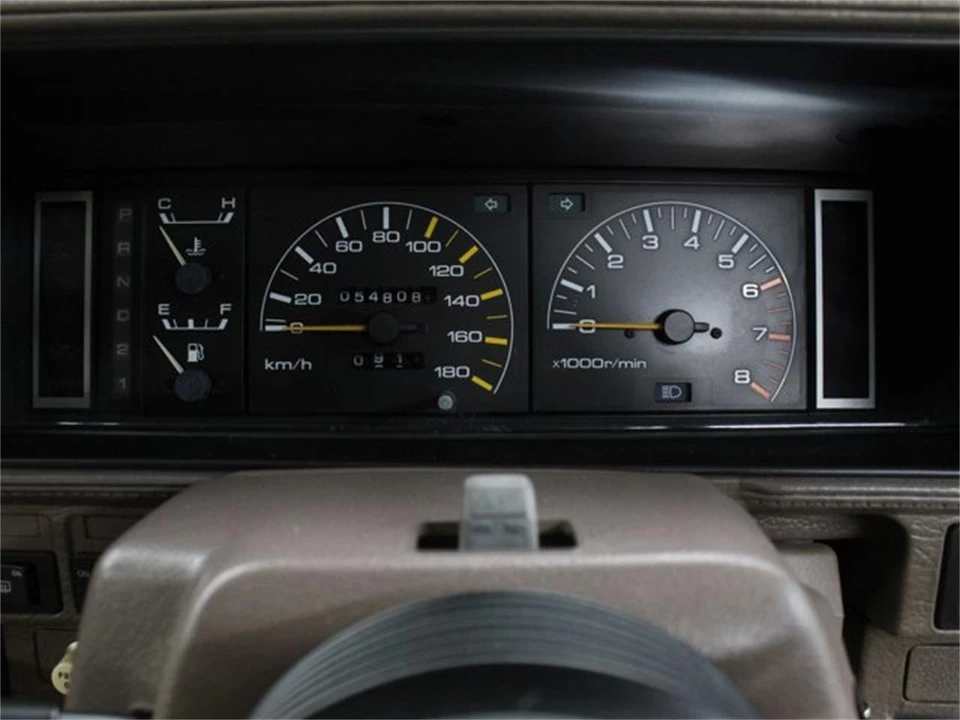 1983 Nissan Gloria 6th Gen - Image 11 of 31