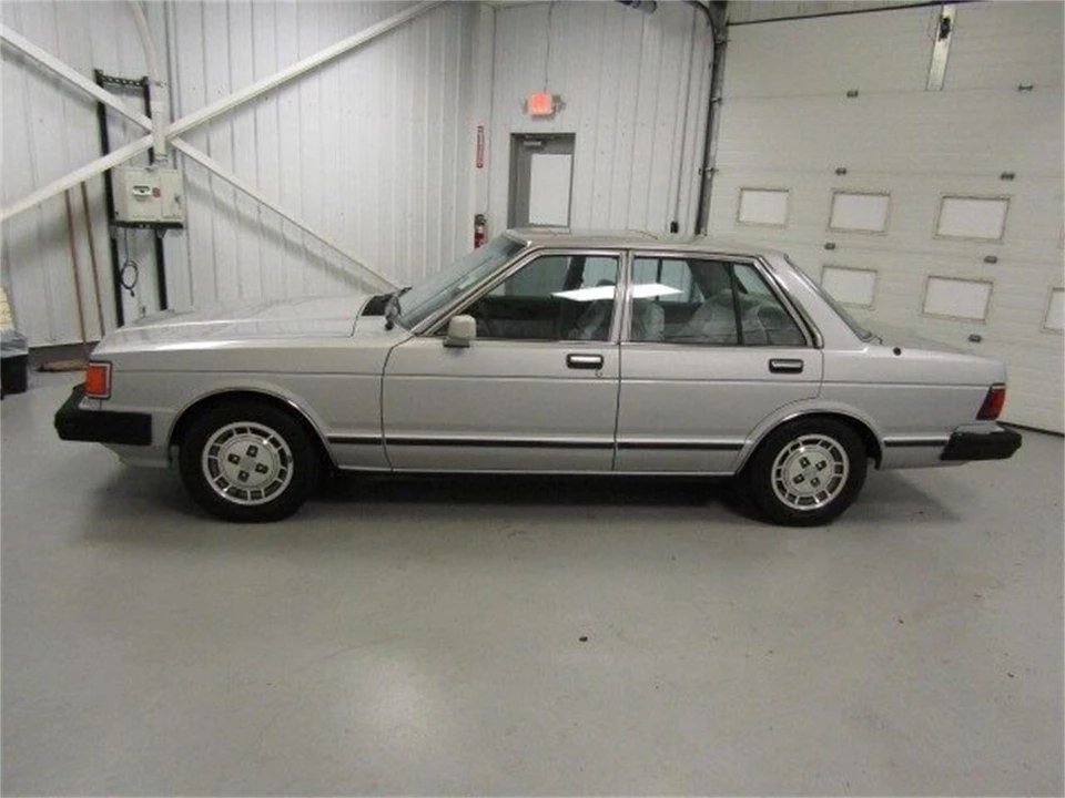 1983 Nissan Maxima 1st Gen - Image 4 of 31