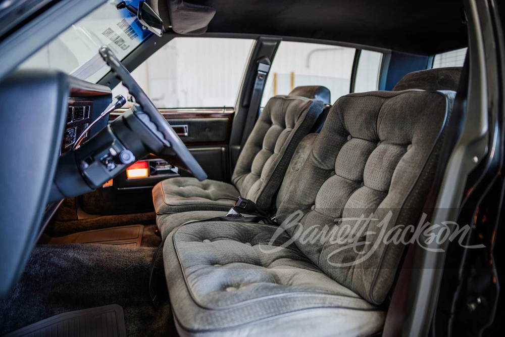 1983 Oldsmobile 98 - Image 3 of 8