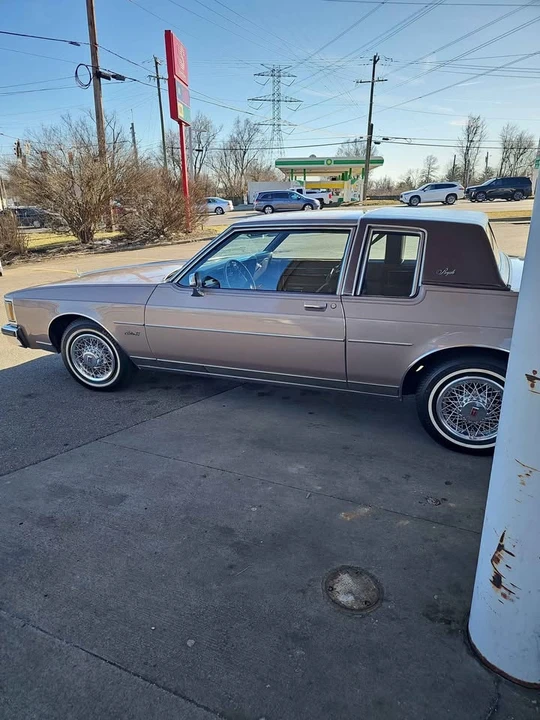 1983 Oldsmobile 88 - Image 2 of 9