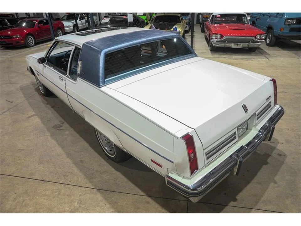 1983 Oldsmobile 98 - Image 16 of 31
