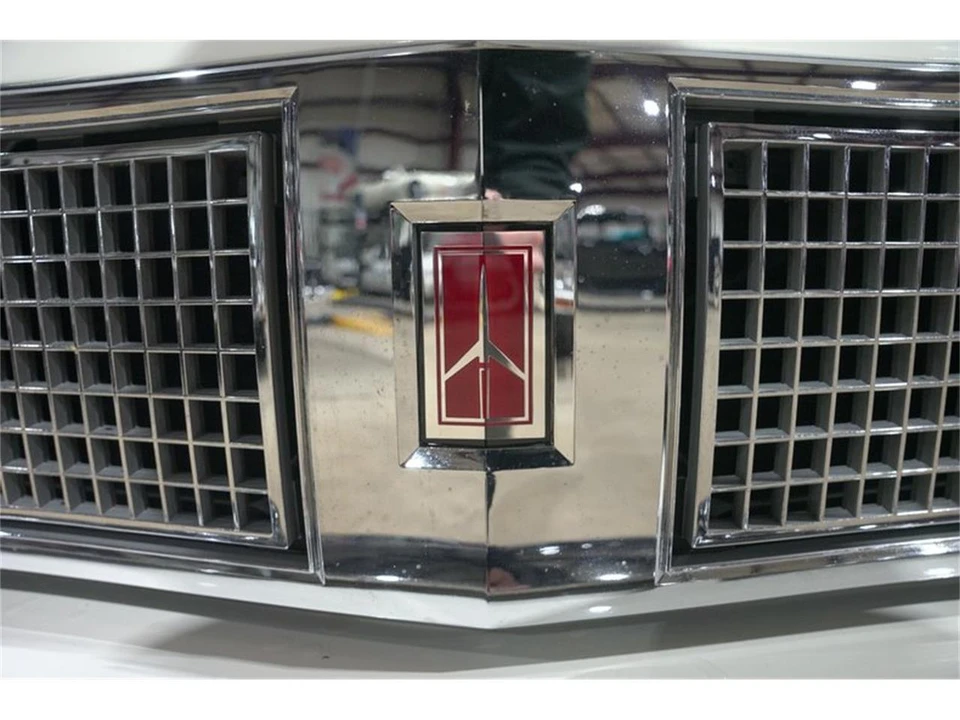 1983 Oldsmobile 98 - Image 22 of 31