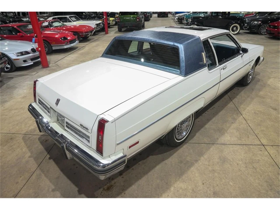 1983 Oldsmobile 98 - Image 17 of 31