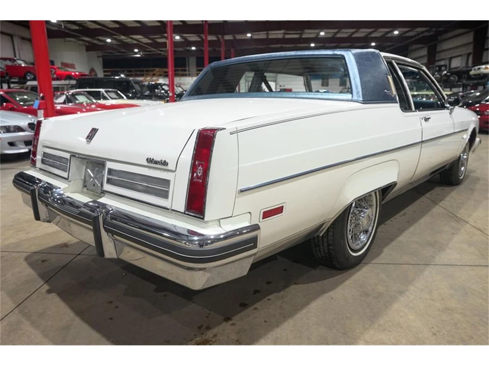1983 Oldsmobile 98 - Image 8 of 31