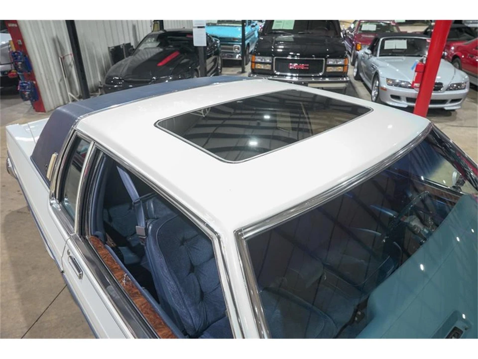 1983 Oldsmobile 98 - Image 19 of 31