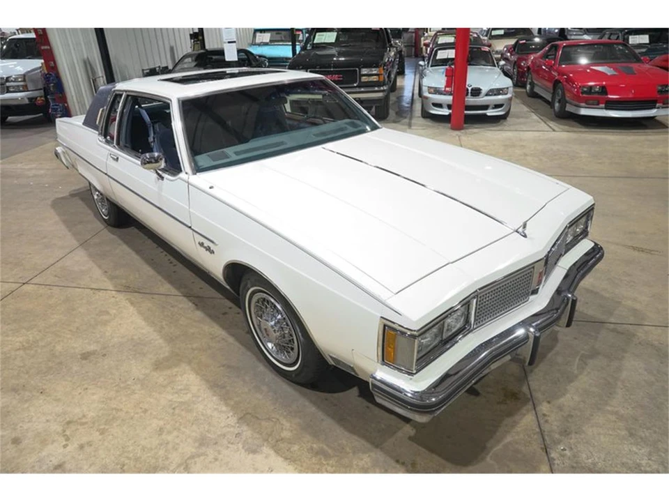 1983 Oldsmobile 98 - Image 14 of 31