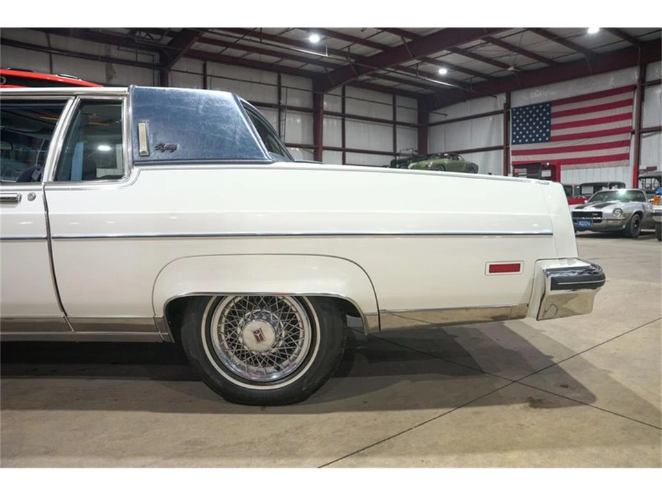 1983 Oldsmobile 98 - Image 5 of 31