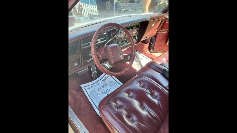 1983 Oldsmobile 98 - Image 3 of 10