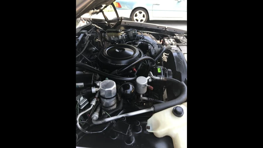 1983 Oldsmobile 98 - Image 6 of 15