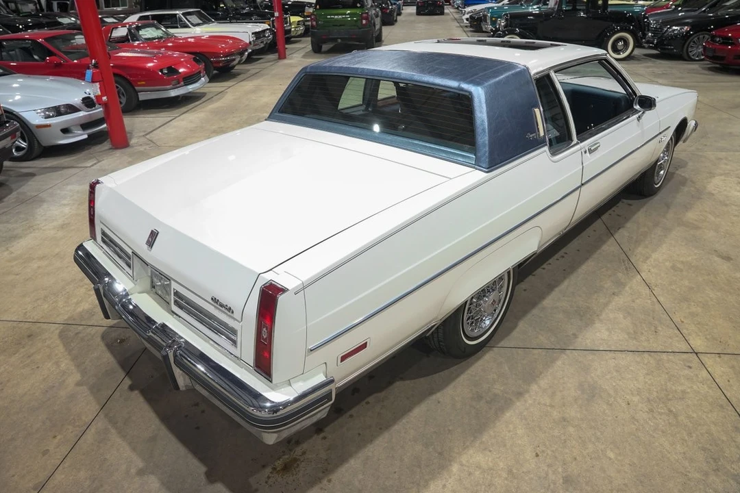 1983 Oldsmobile 98 - Image 17 of 21