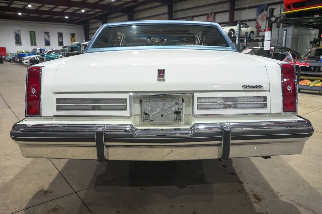 1983 Oldsmobile 98 - Image 7 of 21
