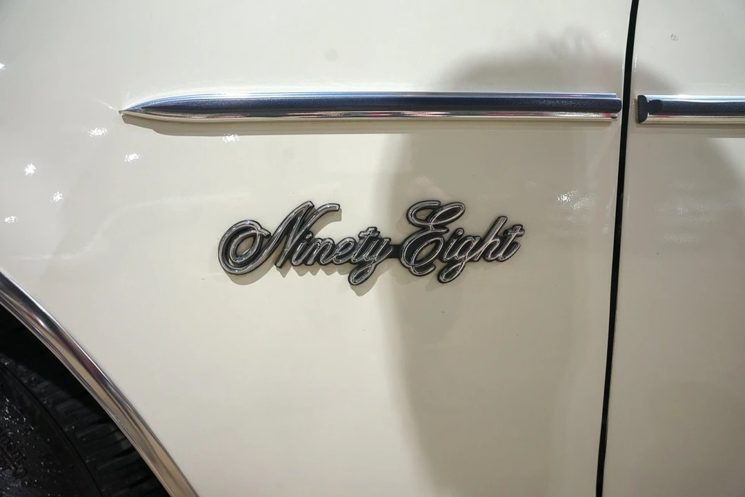 1983 Oldsmobile 98 - Image 23 of 31