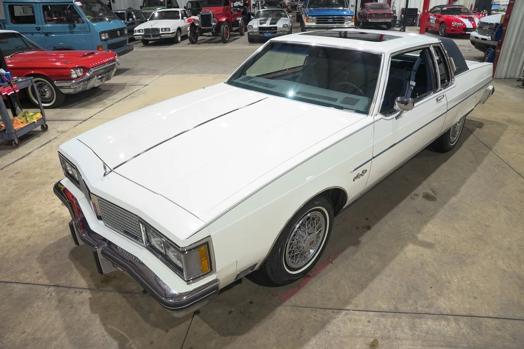 1983 Oldsmobile 98 - Image 15 of 21