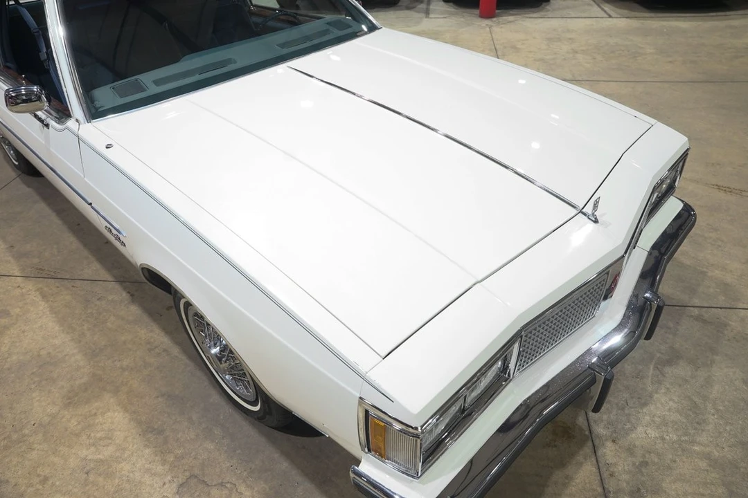 1983 Oldsmobile 98 - Image 18 of 21