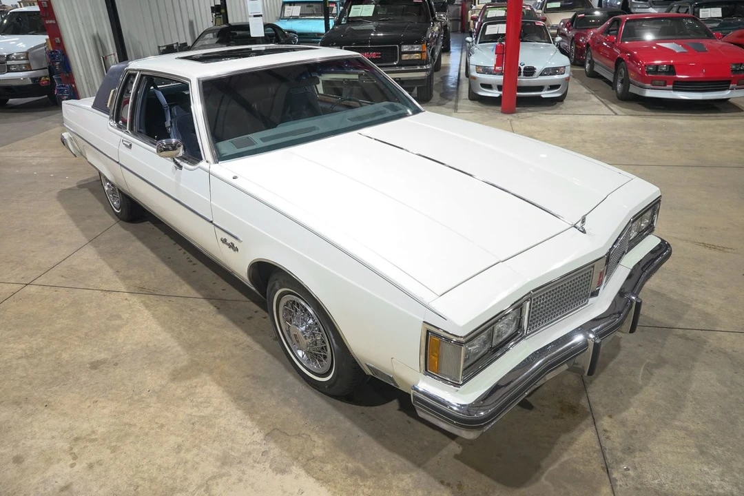 1983 Oldsmobile 98 - Image 14 of 21