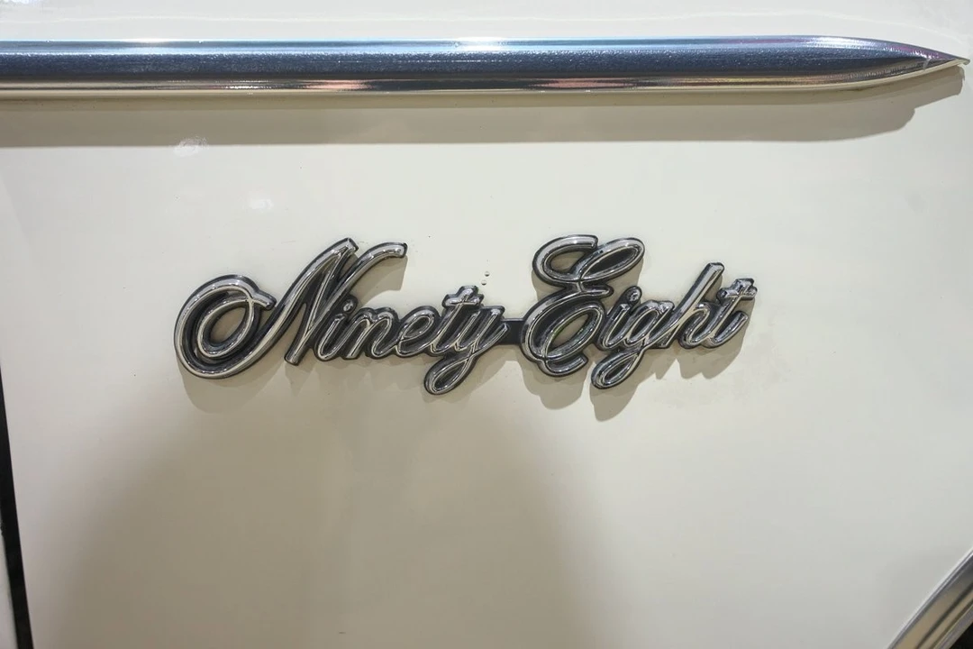 1983 Oldsmobile 98 - Image 28 of 31