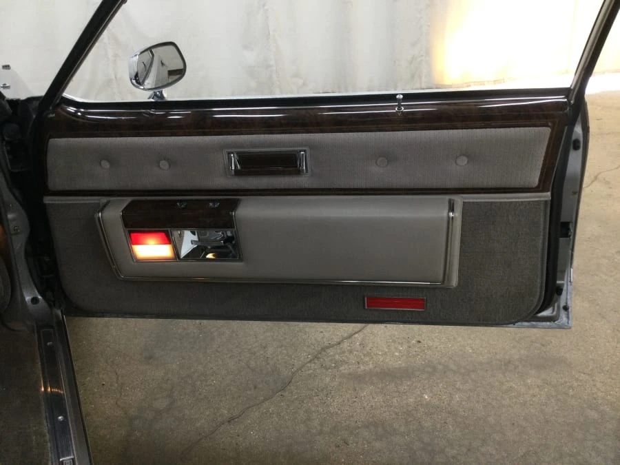 1983 Oldsmobile 98 - Image 13 of 19