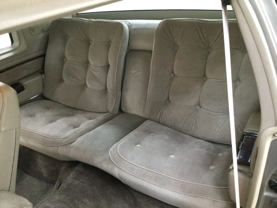 1983 Oldsmobile 98 - Image 18 of 19
