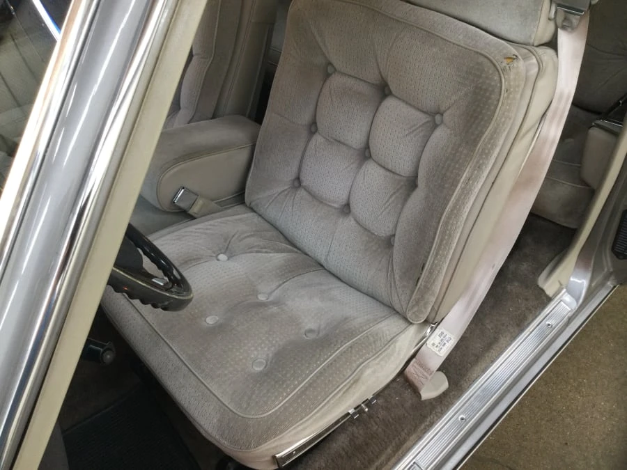 1983 Oldsmobile 98 - Image 16 of 19