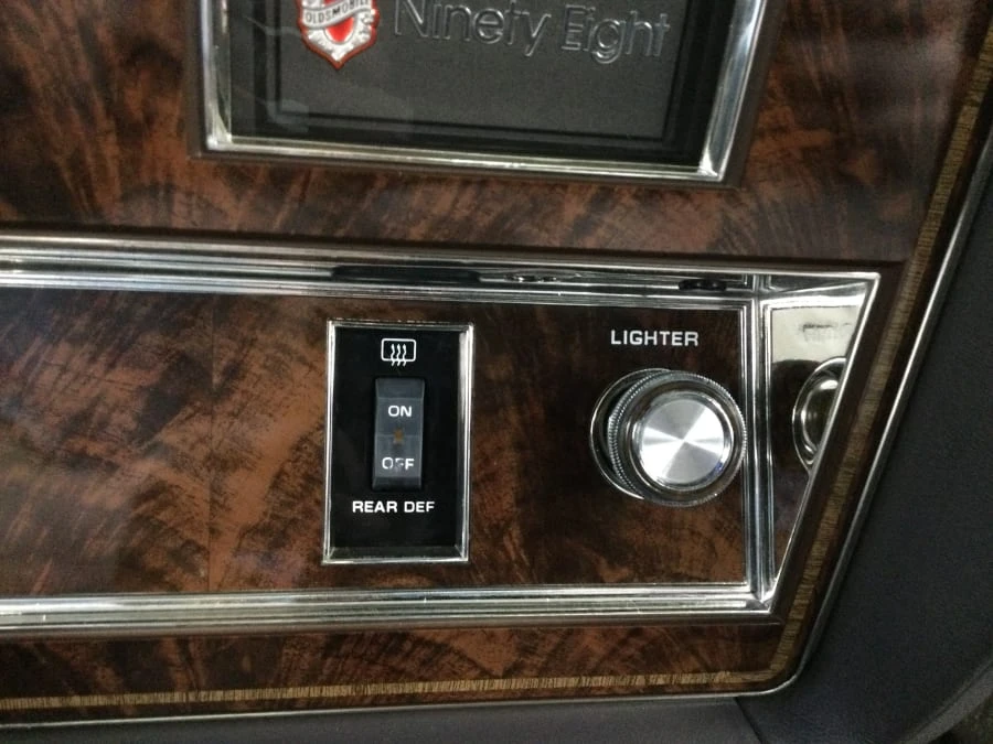 1983 Oldsmobile 98 - Image 12 of 19