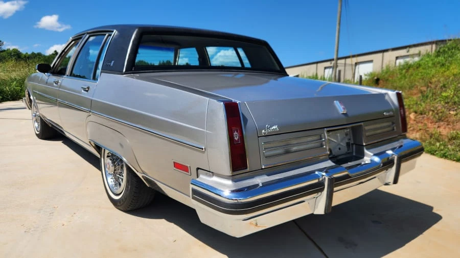 1983 Oldsmobile 98 - Image 6 of 20