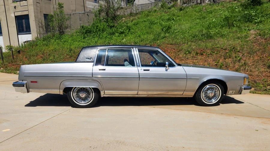 1983 Oldsmobile 98 - Image 7 of 20