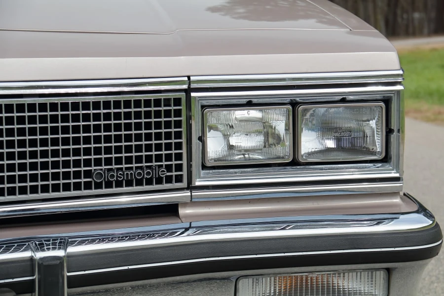 1983 Oldsmobile 98 - Image 12 of 26